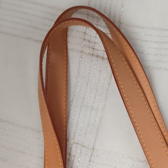 RARE 🔥 Louis Vuitton LIMITED EDITION White/ Blue Striped Tanger Tote bag - Picture 10 of 16